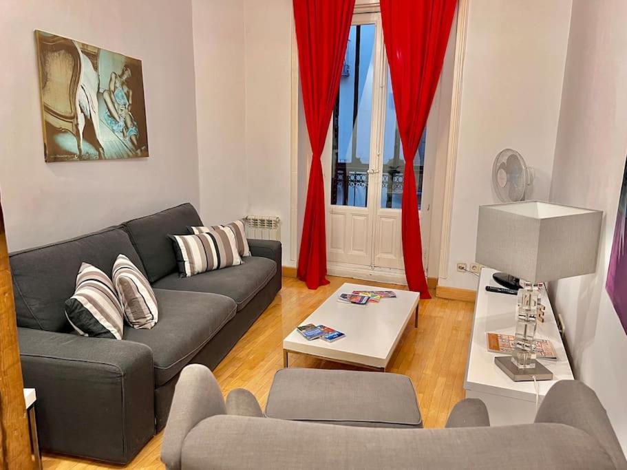 Alojamiento Entero Centro: Piso . Chueca Apartment Madrid Luaran gambar