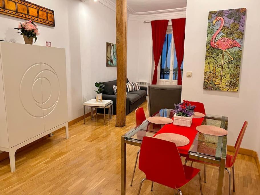 Alojamiento Entero Centro: Piso . Chueca Apartment Madrid Luaran gambar